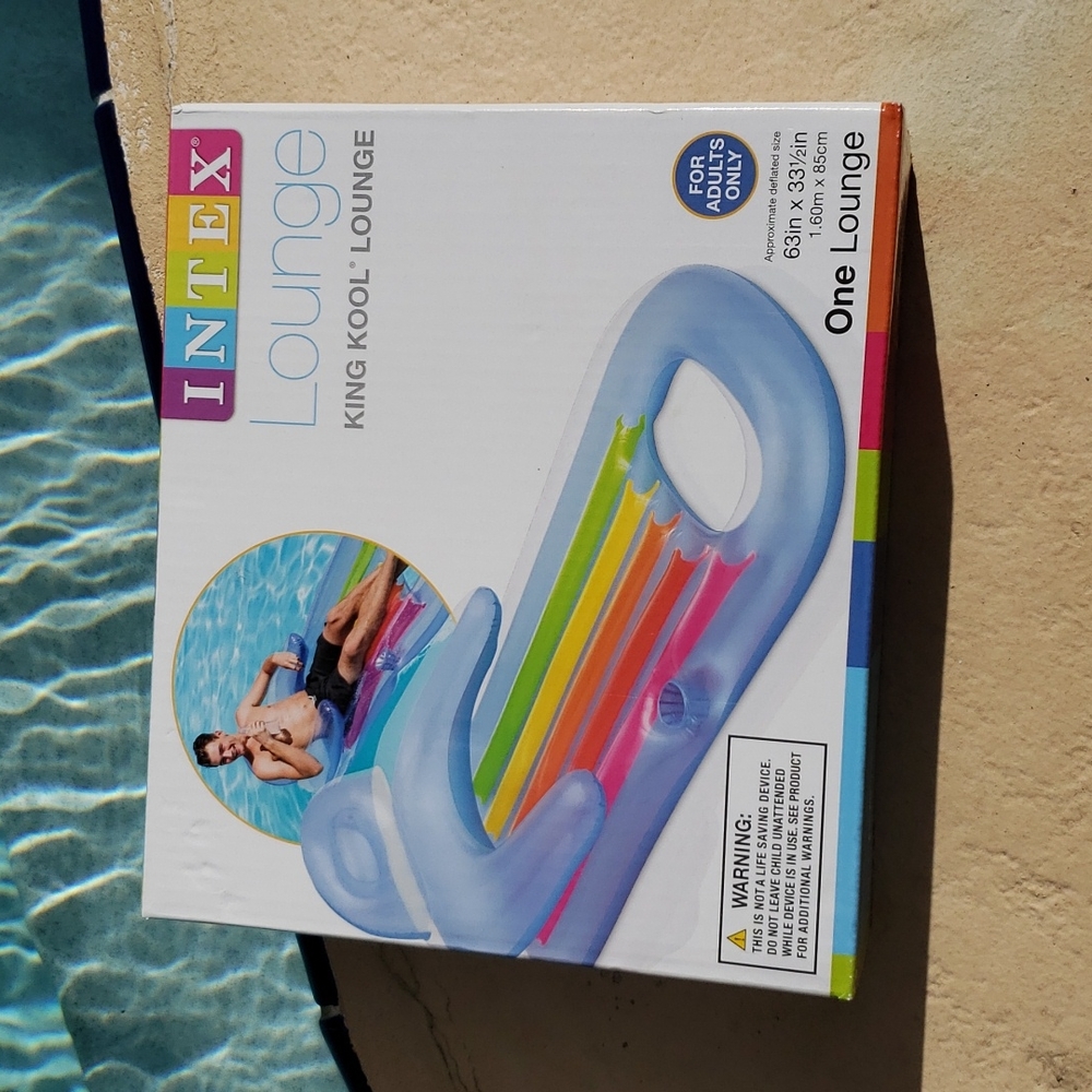 New - INTEX King Kool Pool Lounger - Blue and rainbow floatie
